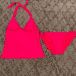 Bright pink tankini set